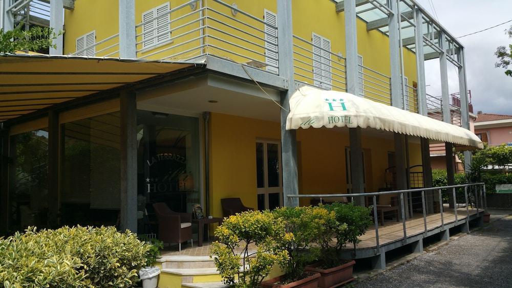 Hotel Illi Marina di Massa Kültér fotó